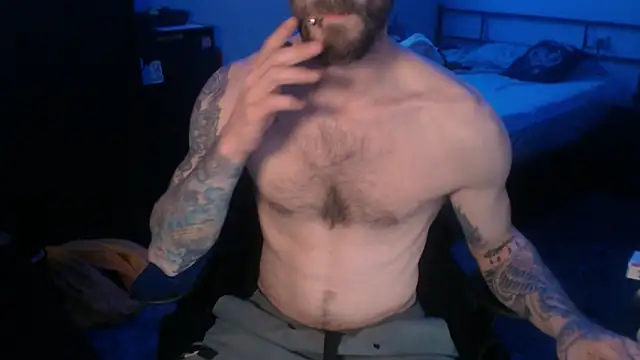 Snapshot of SexxxyLouis chatting on 03-18-25, 01:34 SexxxyLouis online show from 03-18-25, 01:34