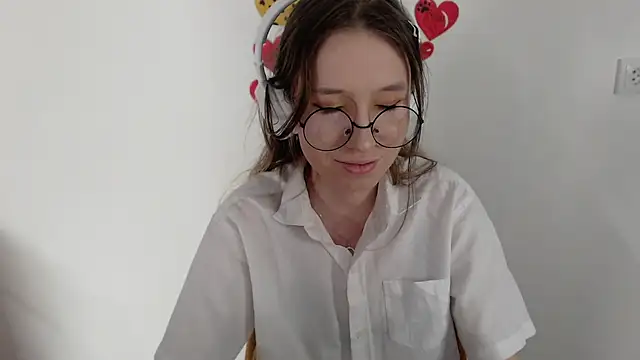 Hanna Moon  online show from 04-20-26, 12:08