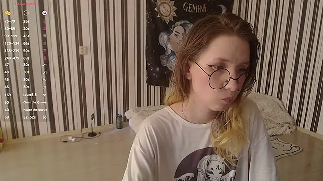 Snapshot of _Hanna_Moon_ chatting on 09-12-25, 12:27  Hanna Moon  online show from 09-12-25, 12:27
