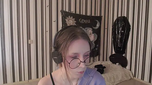  Hanna Moon  online show from 11-04-25, 12:09