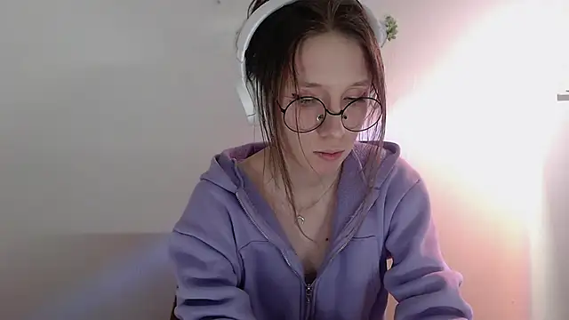  Hanna Moon  online show from 05-18-26, 01:16