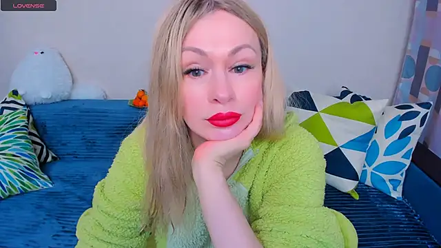 EllenMoore online show from 03-19-26, 03:06