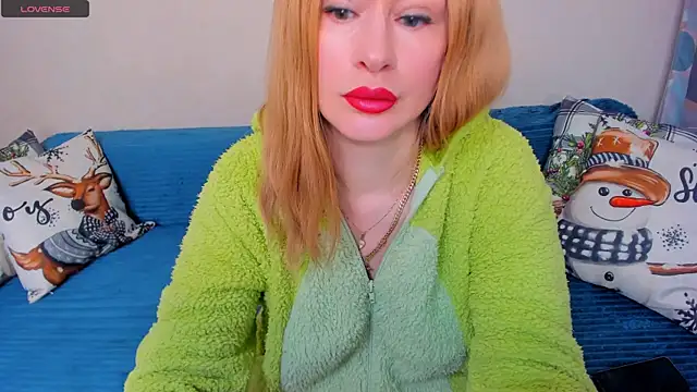 Snapshot of EllenMoore chatting on 01-08-26, 03:12 EllenMoore online show from 01-08-26, 03:12