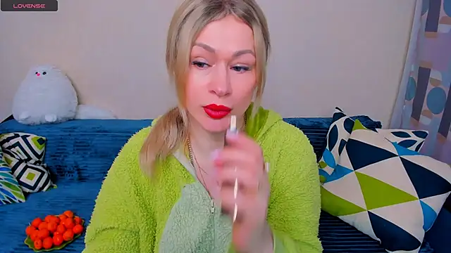 EllenMoore online show from 03-08-26, 03:10