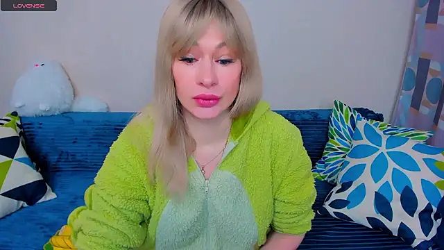 EllenMoore online show from 03-28-26, 03:07