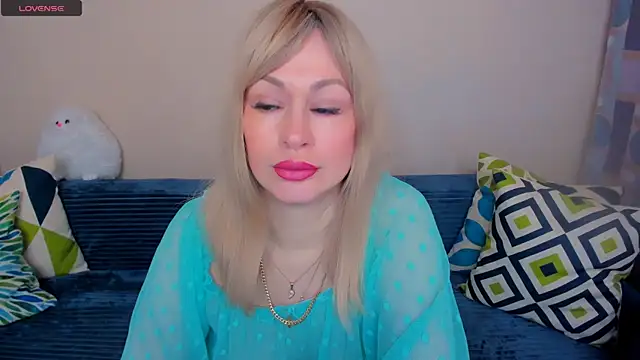 EllenMoore online show from 05-02-26, 03:12