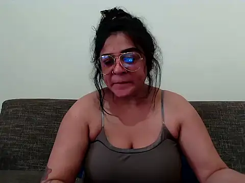 indianishkq7 online show from 12-14-25, 08:53