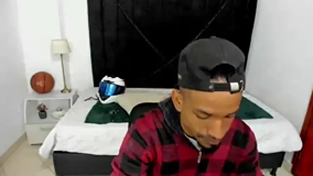 Snapshot of anhtony_wayans chatting on 10-15-25, 12:09 anhtony wayans online show from 10-15-25, 12:09