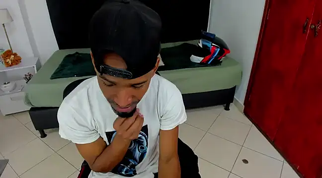 Snapshot of anhtony_wayans chatting on 03-06-25, 12:32 anhtony wayans online show from 03-06-25, 12:32