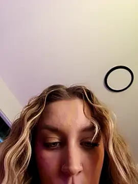 Snapshot of LilyOrion chatting on 11-06-25, 08:02 LilyOrion online show from 11-06-25, 08:02