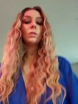 Snapshot of LilyOrion chatting on 11-26-25, 07:14 LilyOrion online show from 11-26-25, 07:14