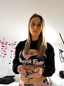 Snapshot of LilyOrion chatting on 02-07-25, 07:38 LilyOrion online show from 02-07-25, 07:38