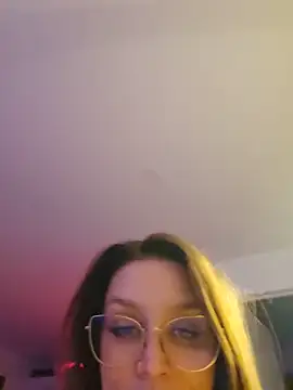 LilyOrion online show from 05-15-26, 10:52