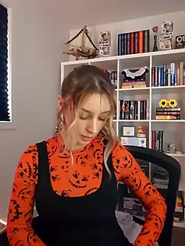 Snapshot of LilyOrion chatting on 10-24-25, 05:23 LilyOrion online show from 10-24-25, 05:23