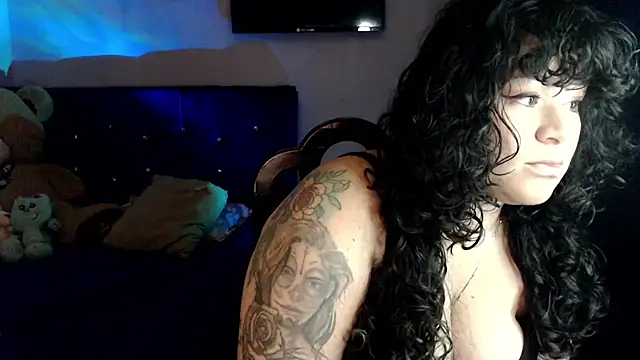 ANGELIQUE KLANE online show from 10-25-25, 04:44