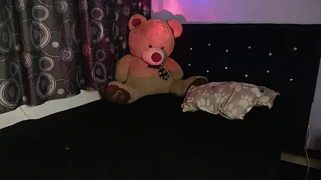 ANGELIQUE KLANE online show from 03-19-26, 02:11