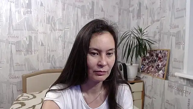 Snapshot of GinaQSoul chatting on 09-10-25, 04:28 GinaQSoul online show from 09-10-25, 04:28