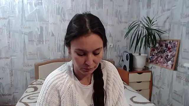 Snapshot of GinaQSoul chatting on 09-28-25, 07:37 GinaQSoul online show from 09-28-25, 07:37