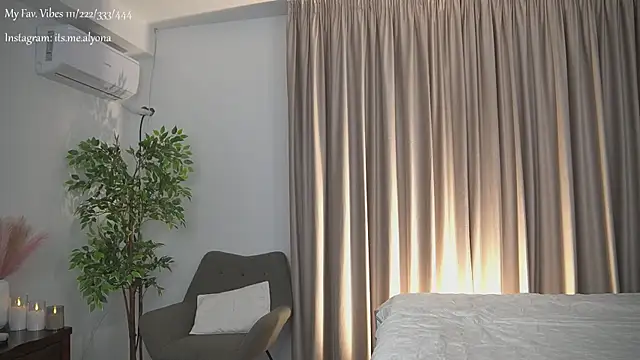 AlyonaX online show from 10-26-25, 08:20