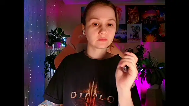 GoodWitch  online show from 12-18-25, 07:24