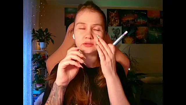 GoodWitch  online show from 10-12-25, 09:21