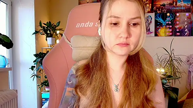 GoodWitch  online show from 10-03-25, 07:43