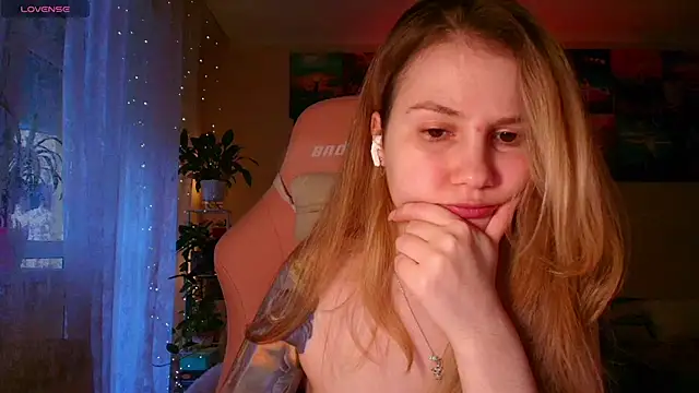 GoodWitch  online show from 10-15-25, 07:27