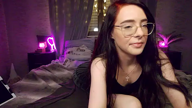 Carmen Monroe online show from 11-28-25, 08:20