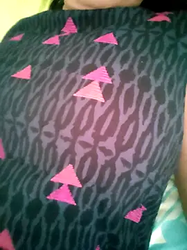 Snapshot of MumbaiMaskGirl chatting on 02-28-25, 10:52 MumbaiMaskGirl online show from 02-28-25, 10:52