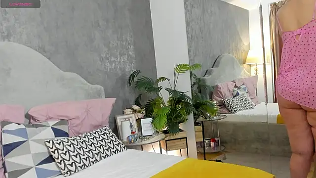 LisaCroft online show from 03-25-26, 06:57