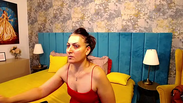 LisaCroft online show from 10-13-25, 06:37