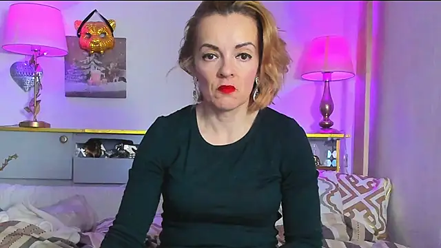 KateConner online show from 03-22-25, 05:52