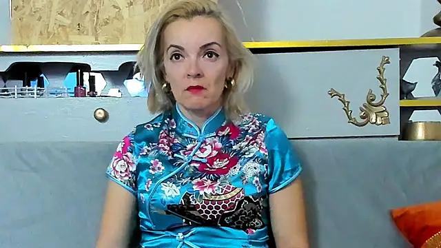 KateConner online show from 11-10-25, 06:46