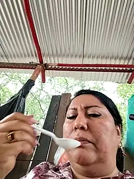 Brenda Berck  online show from 03-06-26, 06:25