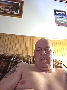 Snapshot of horny4you1 chatting on 05-30-26, 02:07 horny4you1 online show from 05-30-26, 02:07