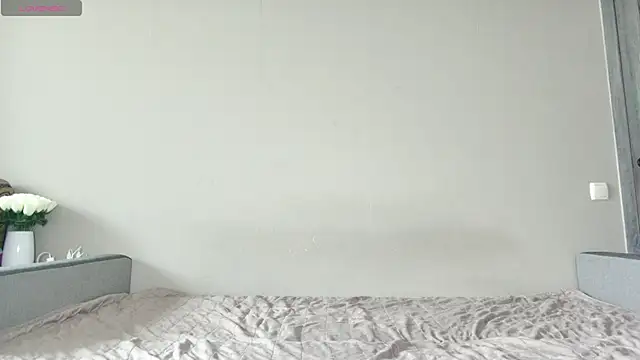 JuiliOnesunray online show from 04-09-26, 06:15