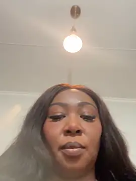 Bootyliciouse21X online show from 05-20-26, 06:54