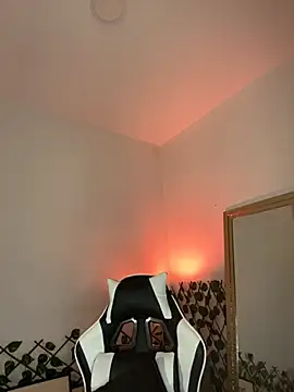 Snapshot of Fancyxlove chatting on 09-23-25, 01:40 Fancyxlove online show from 09-23-25, 01:40