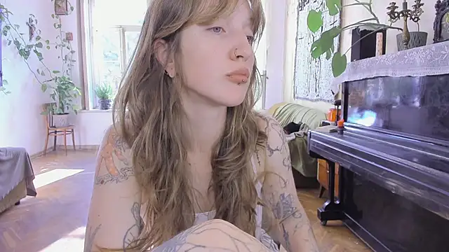 Miranda2 0 online show from 10-10-25, 06:03