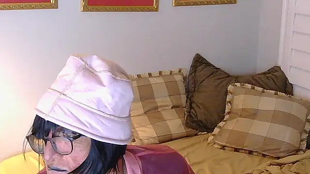 HelloKittyLapDog online show from 05-06-26, 03:43