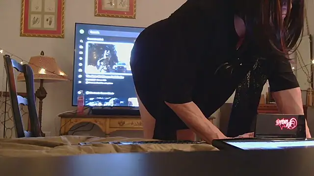 HelloKittyLapDog online show from 03-01-26, 02:00