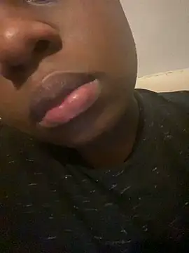 Snapshot of Cyebony chatting on 02-04-25, 07:11 Cyebony online show from 02-04-25, 07:11