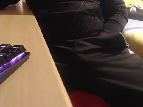 Snapshot of Kratos_madrid chatting on 02-19-26, 07:11 Kratos madrid online show from 02-19-26, 07:11