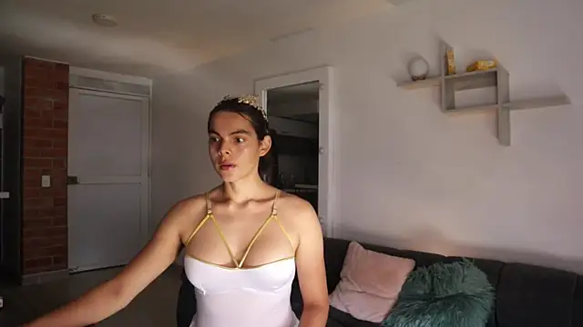  Vahos  online show from 10-19-25, 05:05