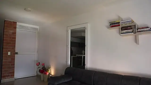  Vahos  online show from 11-07-25, 05:50