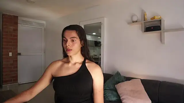  Vahos  online show from 10-06-25, 05:13