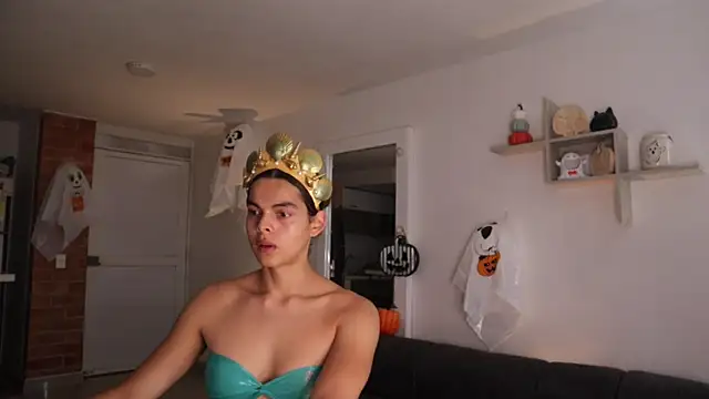  Vahos  online show from 10-30-25, 05:10