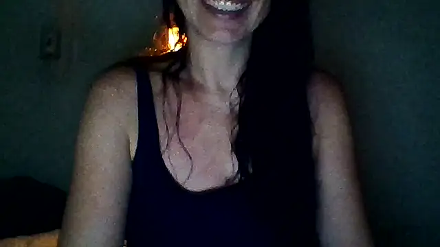 Snapshot of chicacastilla chatting on 10-11-25, 08:04 chicacastilla online show from 10-11-25, 08:04