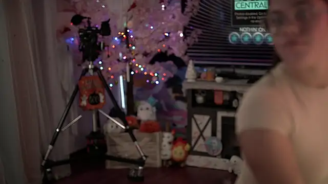 Nikki Torres online show from 10-16-25, 02:42