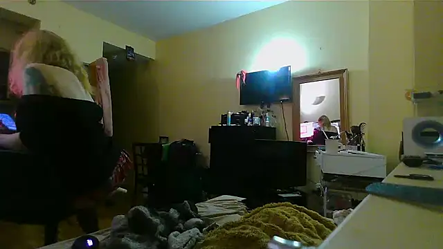 Mikela Alexa online show from 01-04-25, 03:50